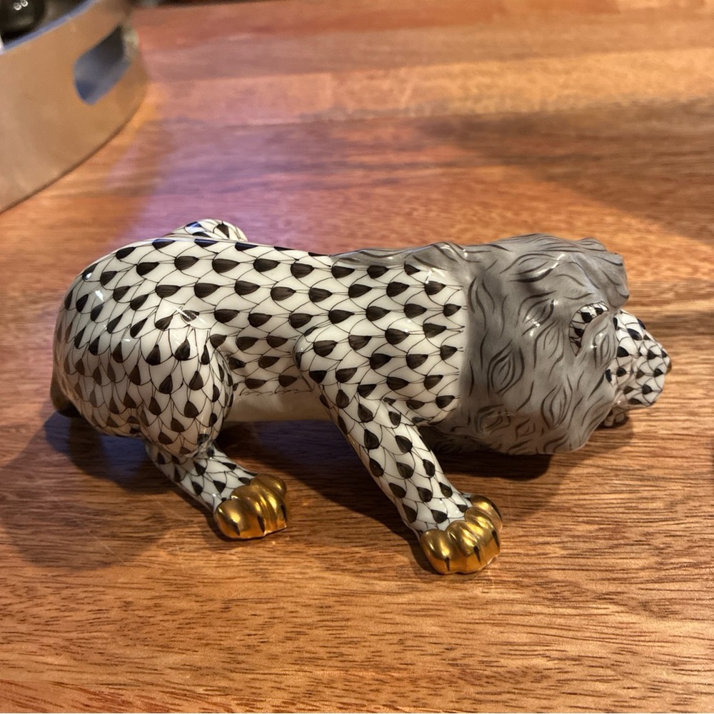 Herend lion drinking water black 15435 - Picture 3 of 8